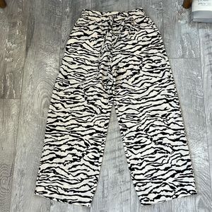 Zebra crop pant